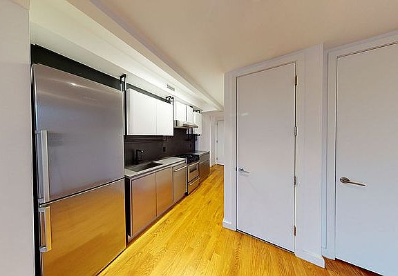 4th image of 123 Melrose St APT 622