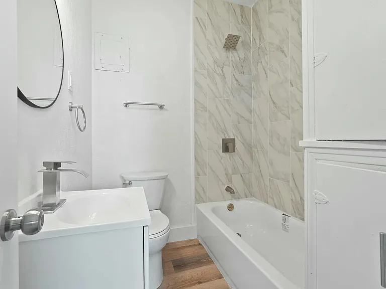 2407 35th St #1 — Photo 18
