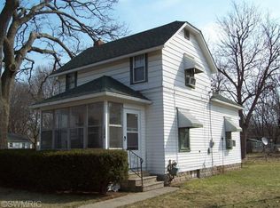 1004 N Clinton St, Albion, MI