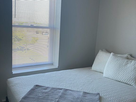 5th image of 204 4th Ave #11226487