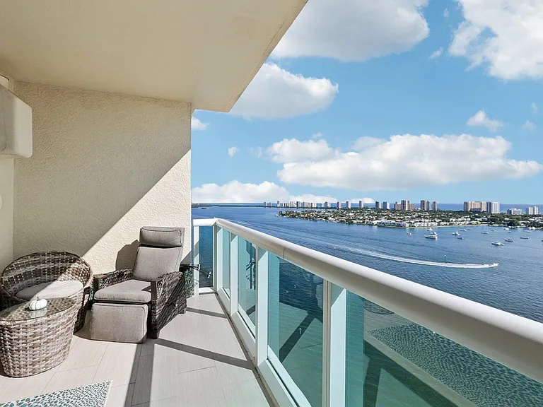 2640 Lake Shore Dr #2312 — Photo 39