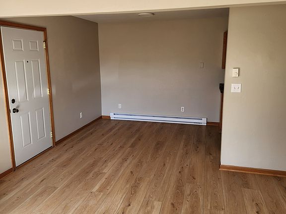 4th image of 106 E Shelly St #6