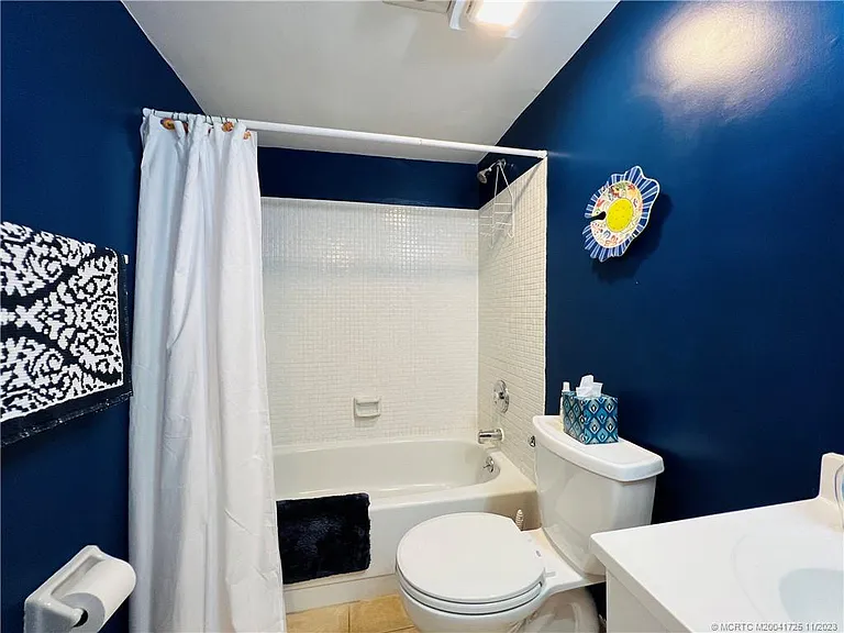 9400 S Ocean Dr #201B — Photo 48
