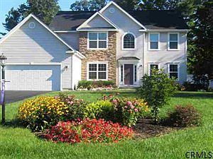 1st image of 206 Oak Ln
