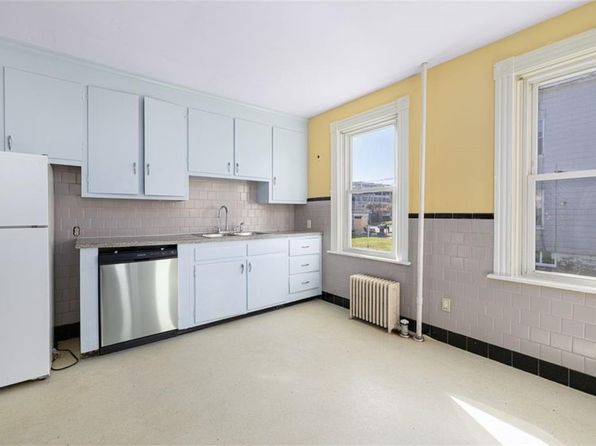 warwick-rhode-island-65915748 picture