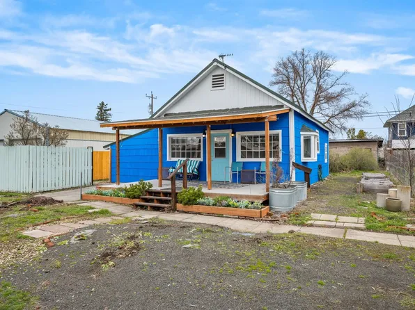 512 W 4th St, Sprague, WA 99032