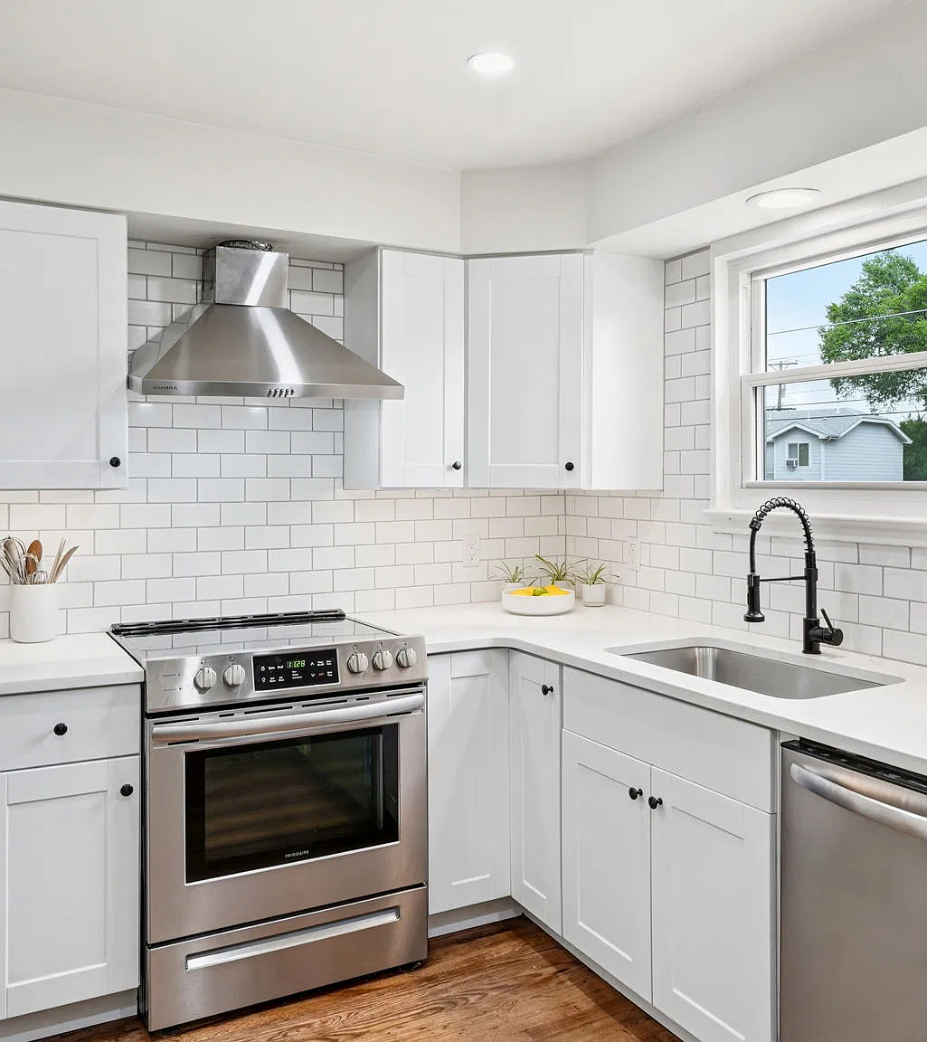 4 bed, 2112 sqft, $3,000 — Photo 4