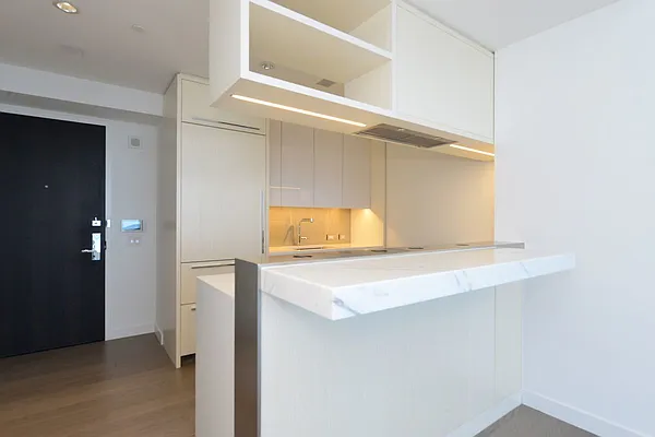 Rented by Gulia Wang, LREB | media 23