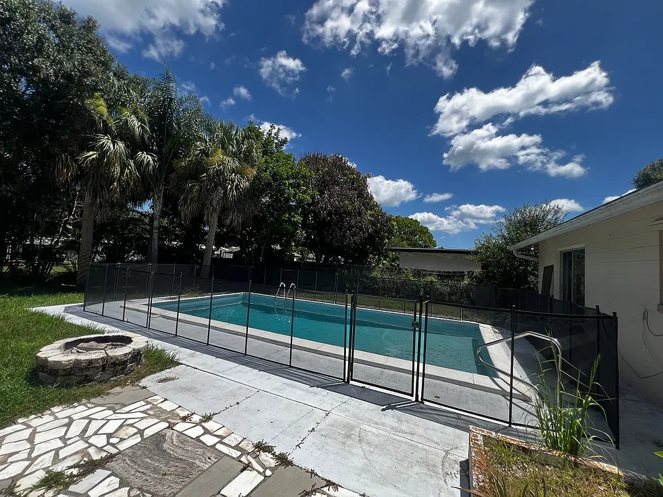 1024 Jamaica Ave