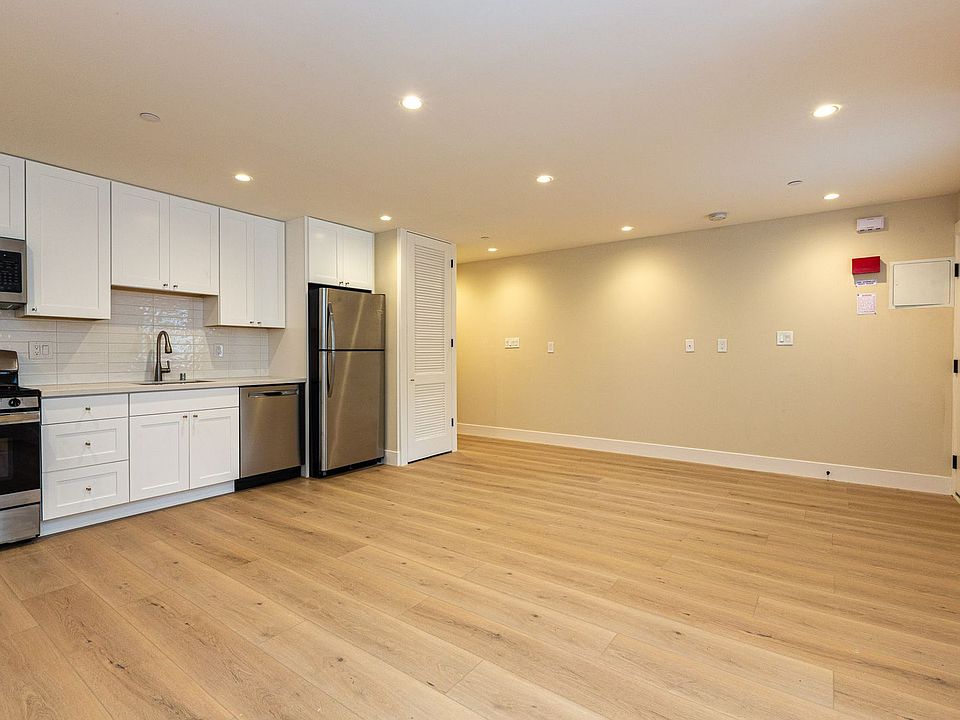 1st image of 305 Bocana St #C