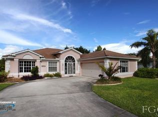 1077 Rose Garden Rd, Cape Coral, FL 33914