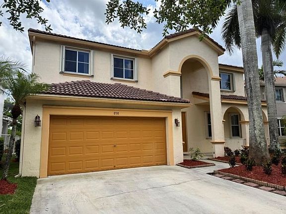 2nd image of 898 Tulip Cir