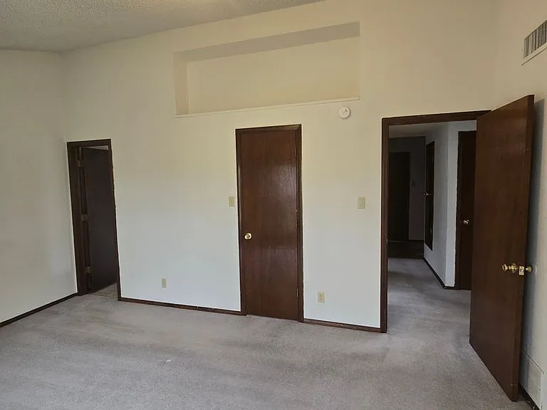 4536 General Maloney Cir — Photo 18