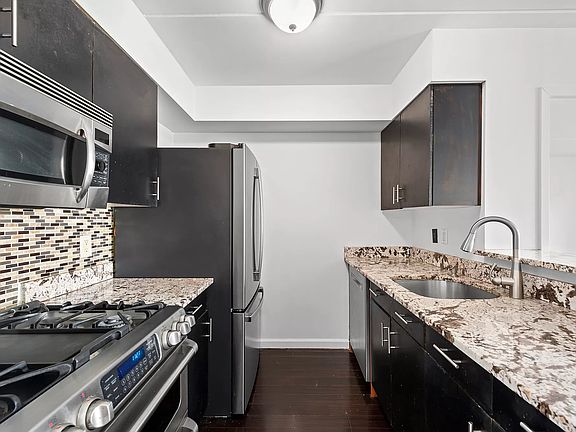3rd image of 330 W 145th St #606