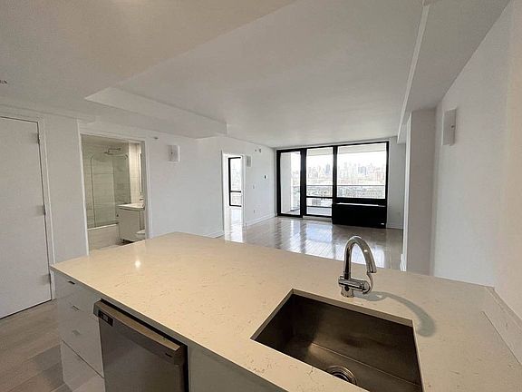 5th image of 2740 21st St #3A
