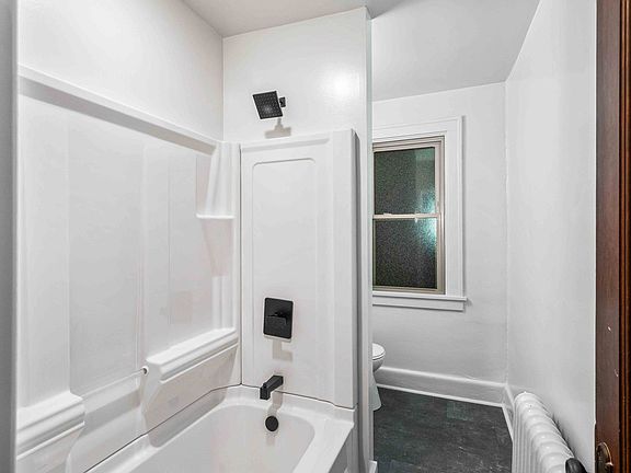 4th image of 99 Bradford Ave APT 1