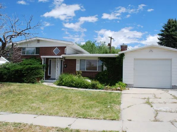 265 S Broadway St E, Tooele, UT 84074
