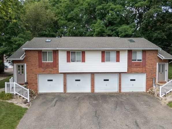 217-219 N Plum St, East Canton, OH 44730