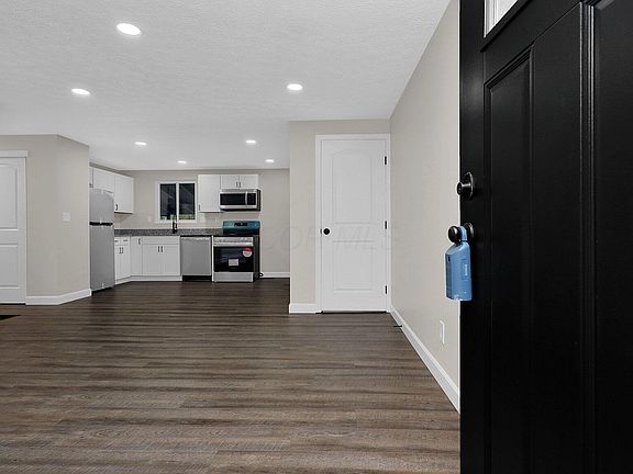 3rd image of 1704 Westwind Ln