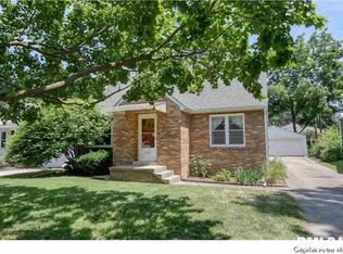 2536 S Walnut St, Springfield, IL 62704