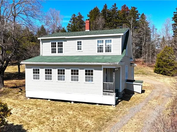 47 Brunswick St, Saint George, NB E5C 1A7