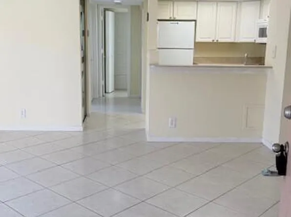 1526 SE Royal Grn #L-107, Pt Saint Lucie, FL 34952