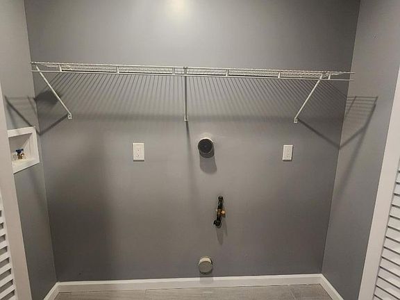 5th image of 388 S 9th St Floor 1