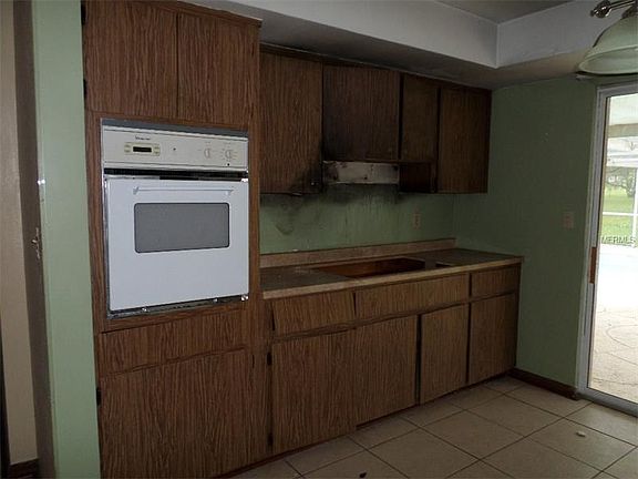 4th image of 1170 E Fowler Dr