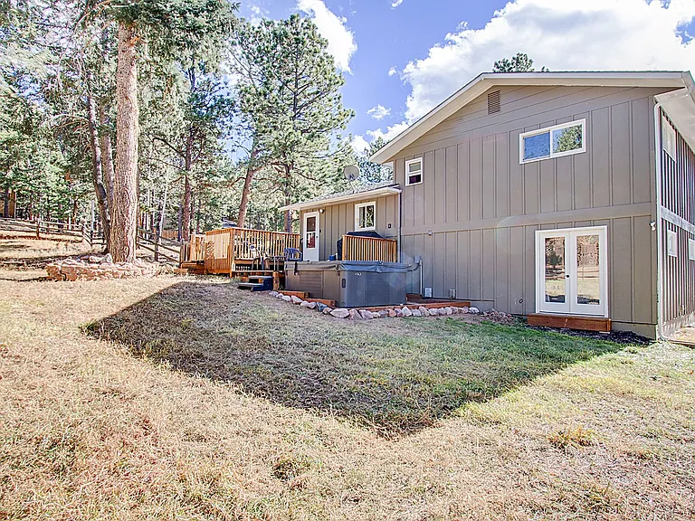 1040 Forest Hill Rd — Photo 4