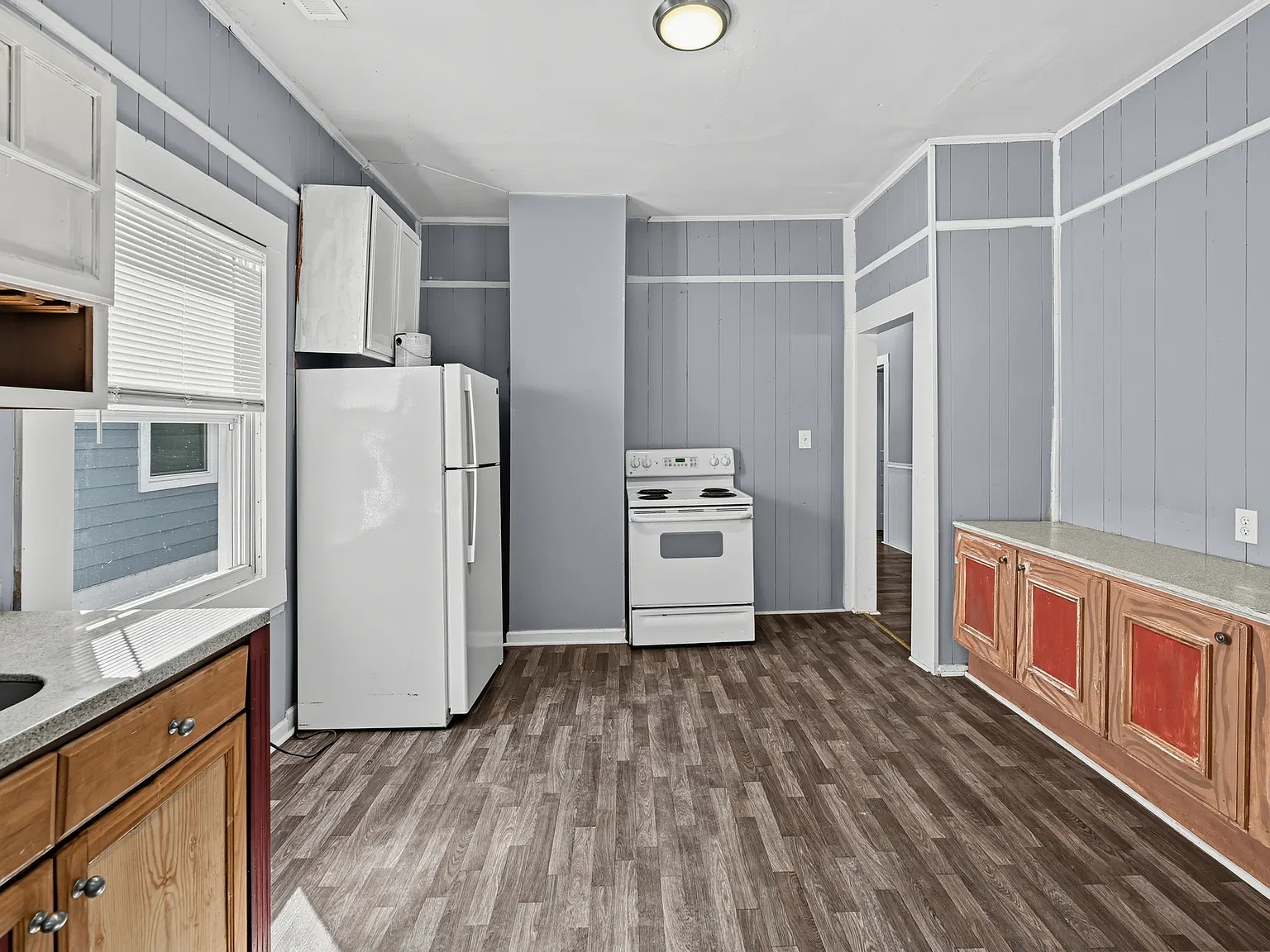 2 bed, 1000 sqft, $1,300 — Photo 3