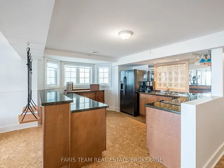 155 William St #12 — Photo 23
