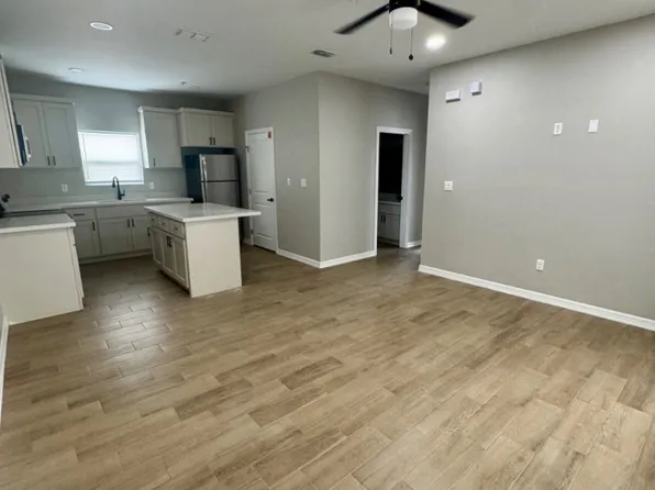 806 Ragland St APT 9, Mission, TX 78572