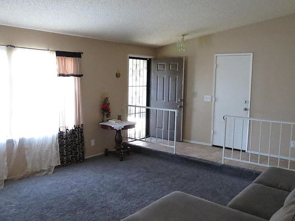 4th image of 4532 Wrightwood Way