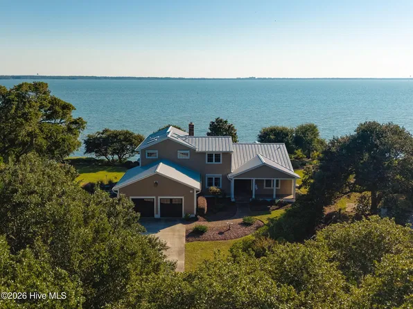 202 & 204 Bogue Drive, Morehead City, NC 28557
