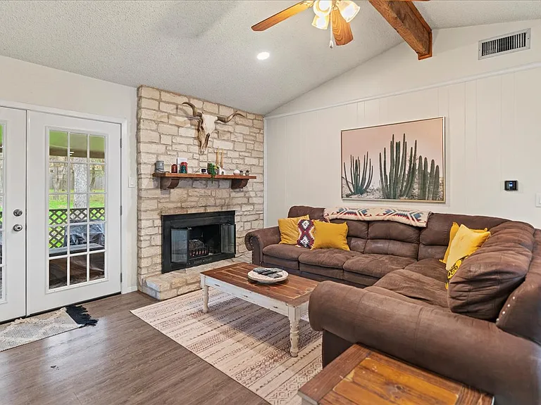 3702 Del Rio Ct — Photo 17