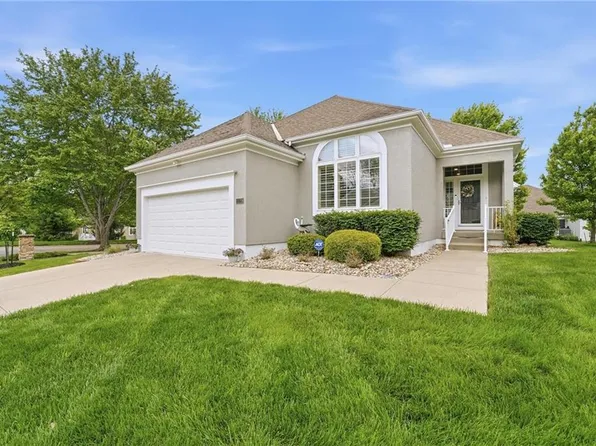 13201 Summit St, Kansas City, MO 64145