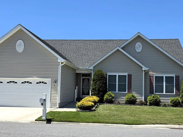 86 Country Club Dr, Dover, DE 19904