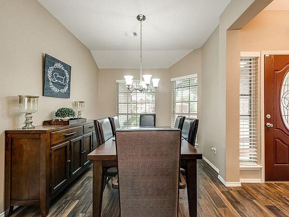 5th image of 4537 Crystal Ln