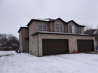 401 E Rickert St, Hinckley, IL 60520