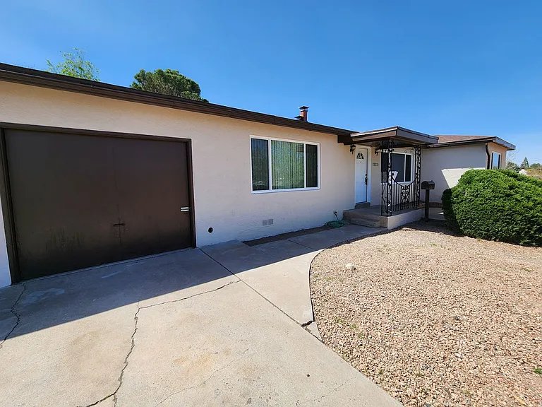 4600 Mountain Rd NE — Photo 6