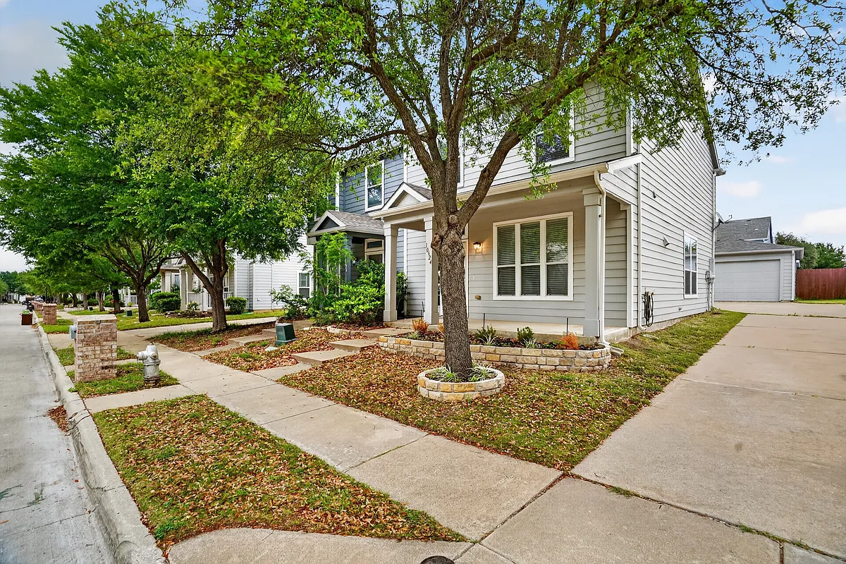 Building Photo - 10624 Traymore Dr