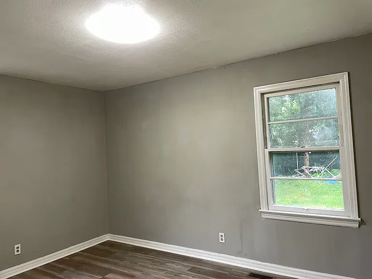 227 Richmond Dr NW — Photo 9