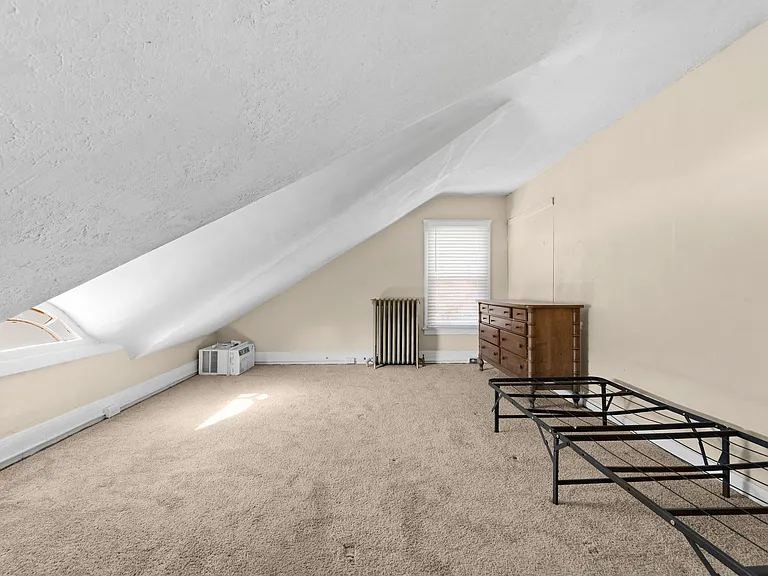 11115 Wade Park Ave — Photo 31