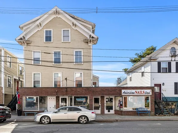 126 Pleasant St, Marblehead, MA 01945