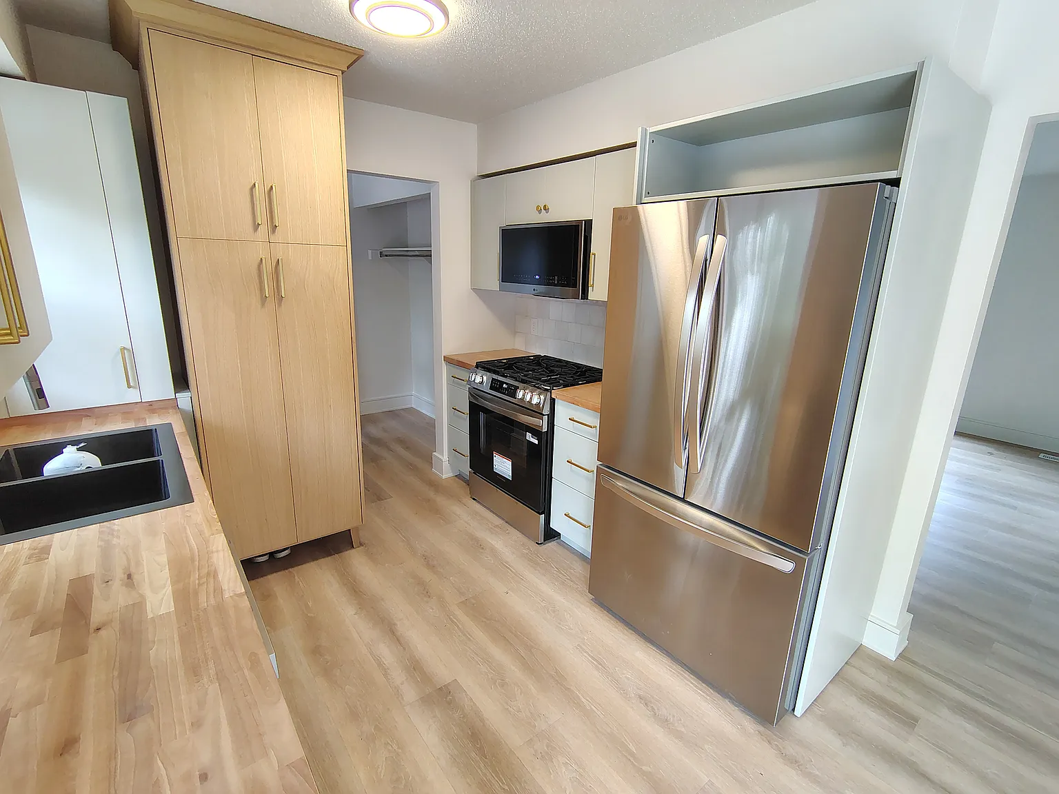 2 bed, 1150 sqft, $1,895 — Photo 4