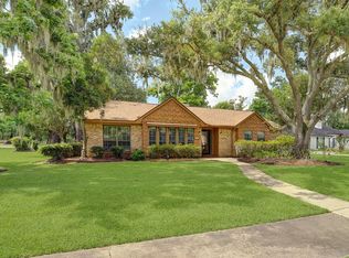 131 Lily St, Lake Jackson, TX 77566