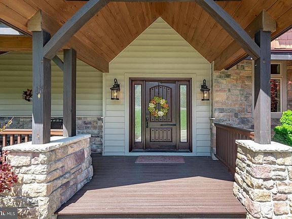 3rd image of 968 Scots Pine Ln