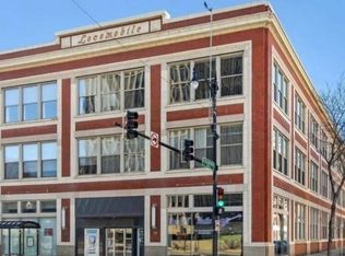 2000 S Michigan Ave APT 104, Chicago, IL