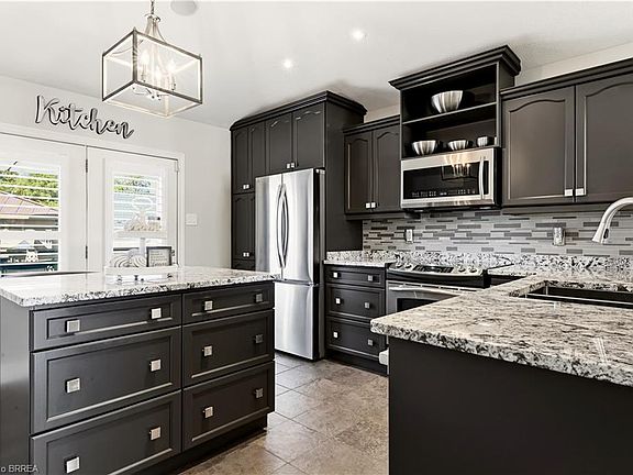 3rd image of 47 Deerpark Ave