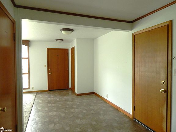 3rd image of 602 S 4th St